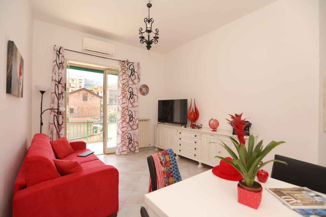 Estate4Home - Casa Pina Соренто Екстериор снимка