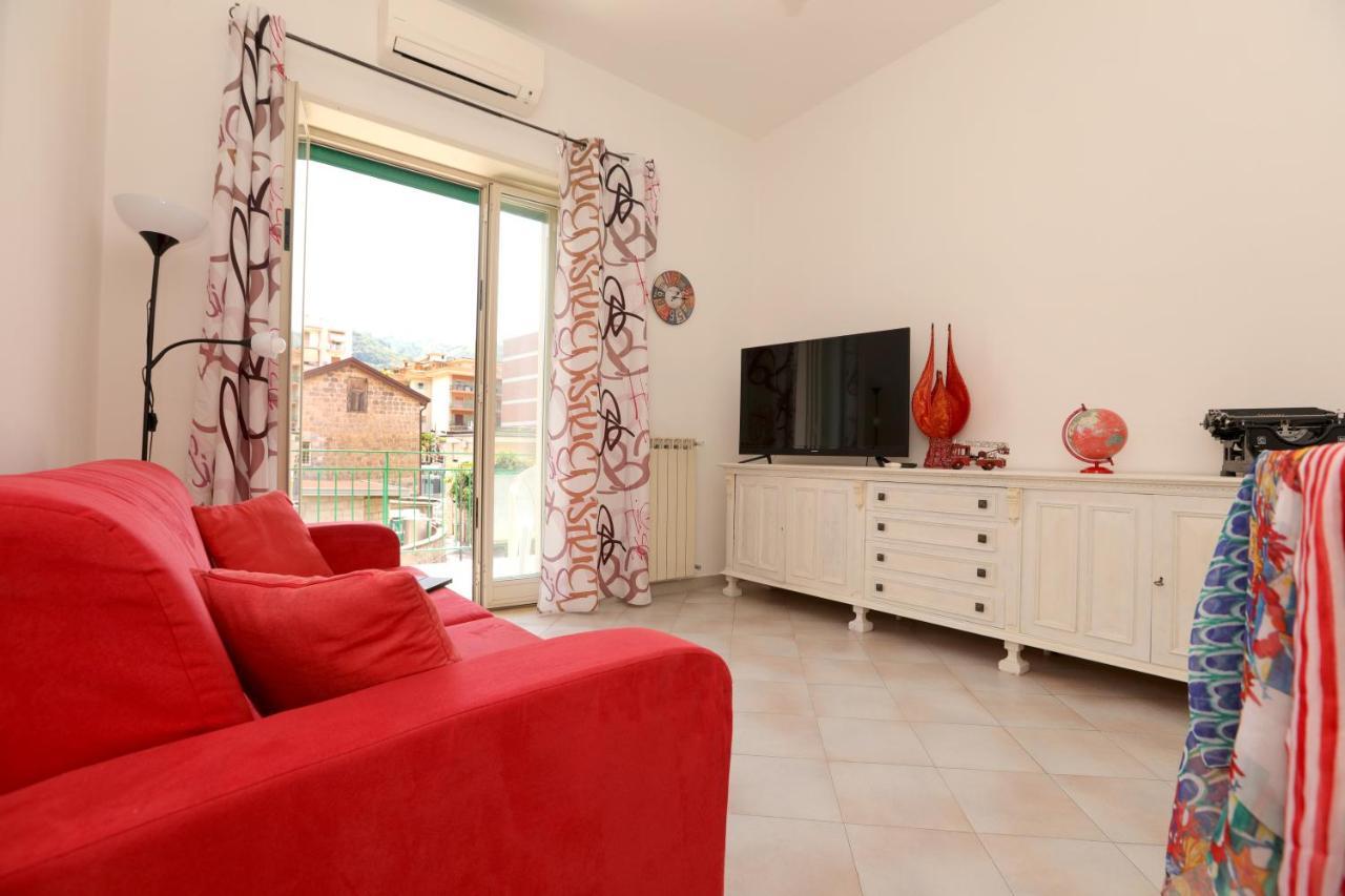 Estate4Home - Casa Pina Соренто Екстериор снимка